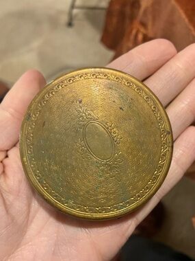 Vintage Gardenia Richard Hudnut powder compact mirror